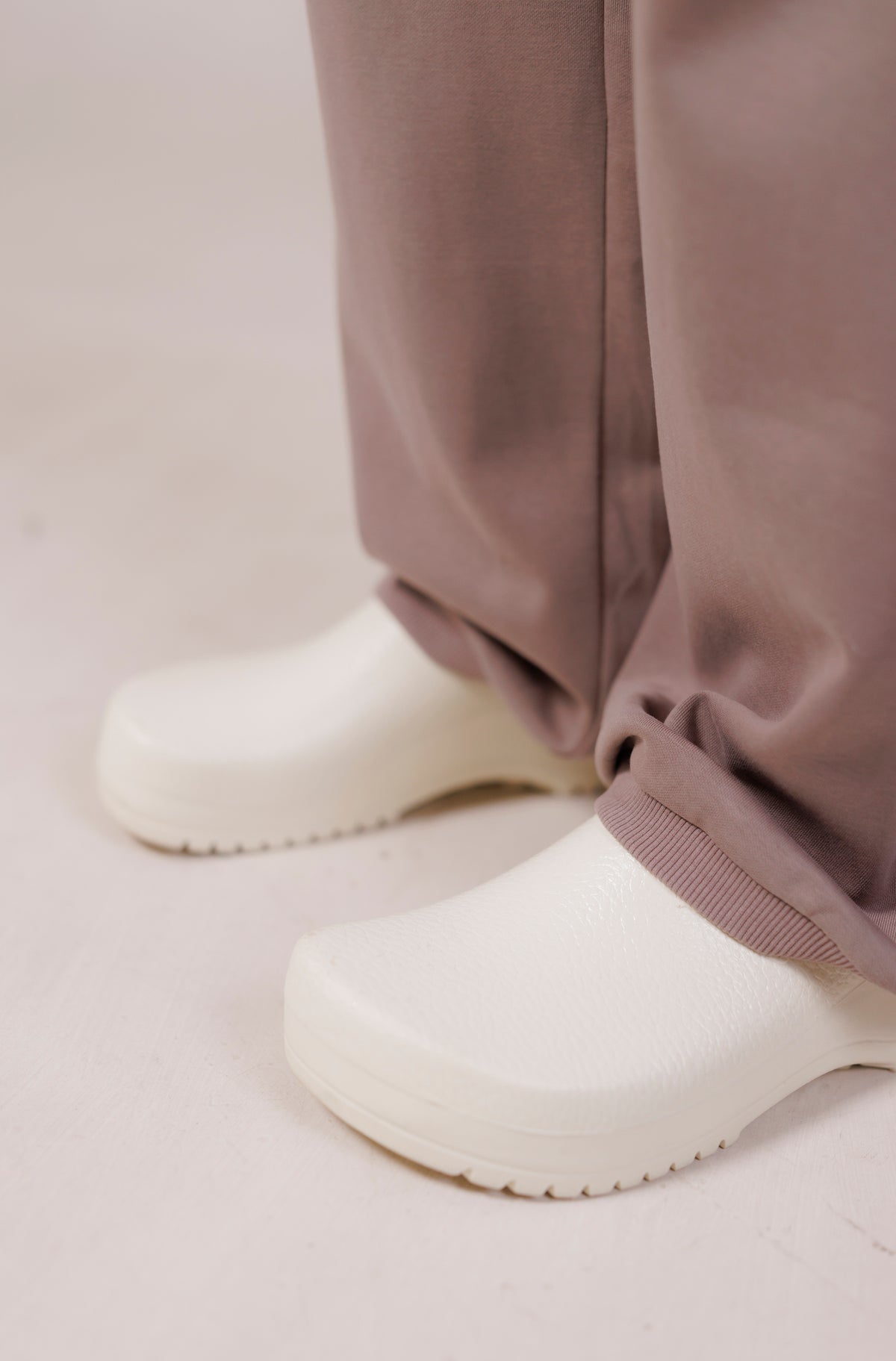 Essential Joggers- Taupe