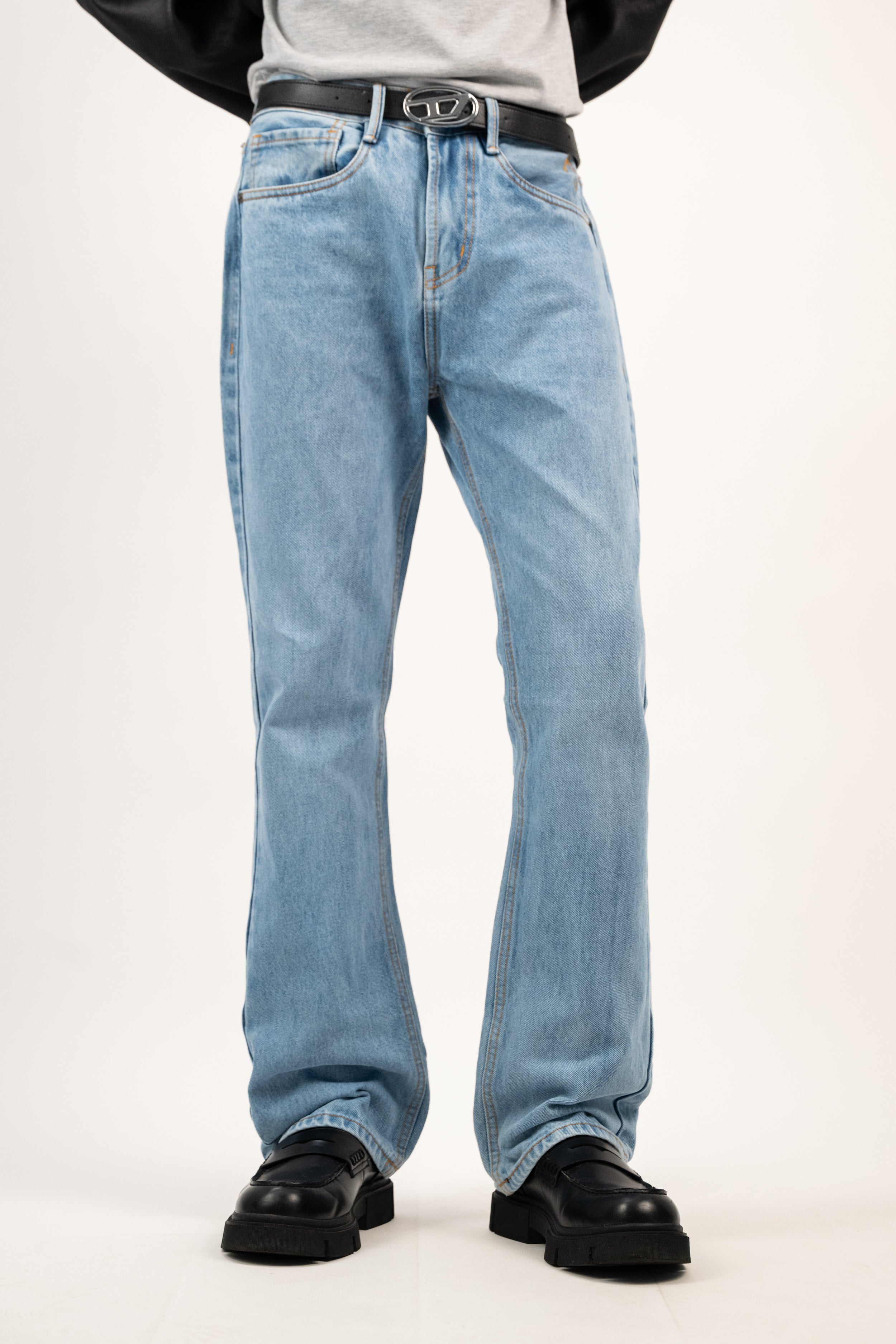 Bootcut Jeans - Light Wash.