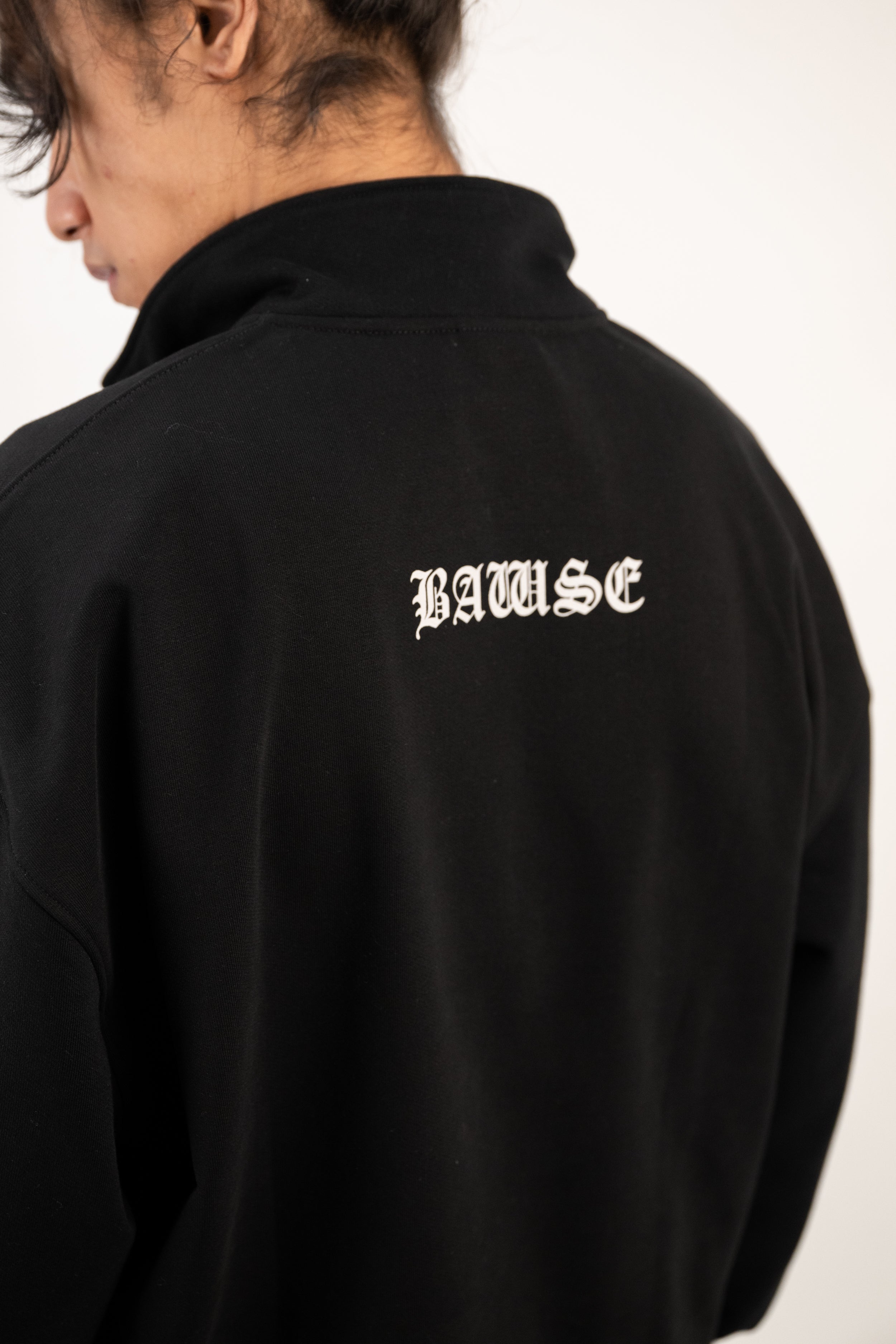 Quarterzip Sweatshirt- Black