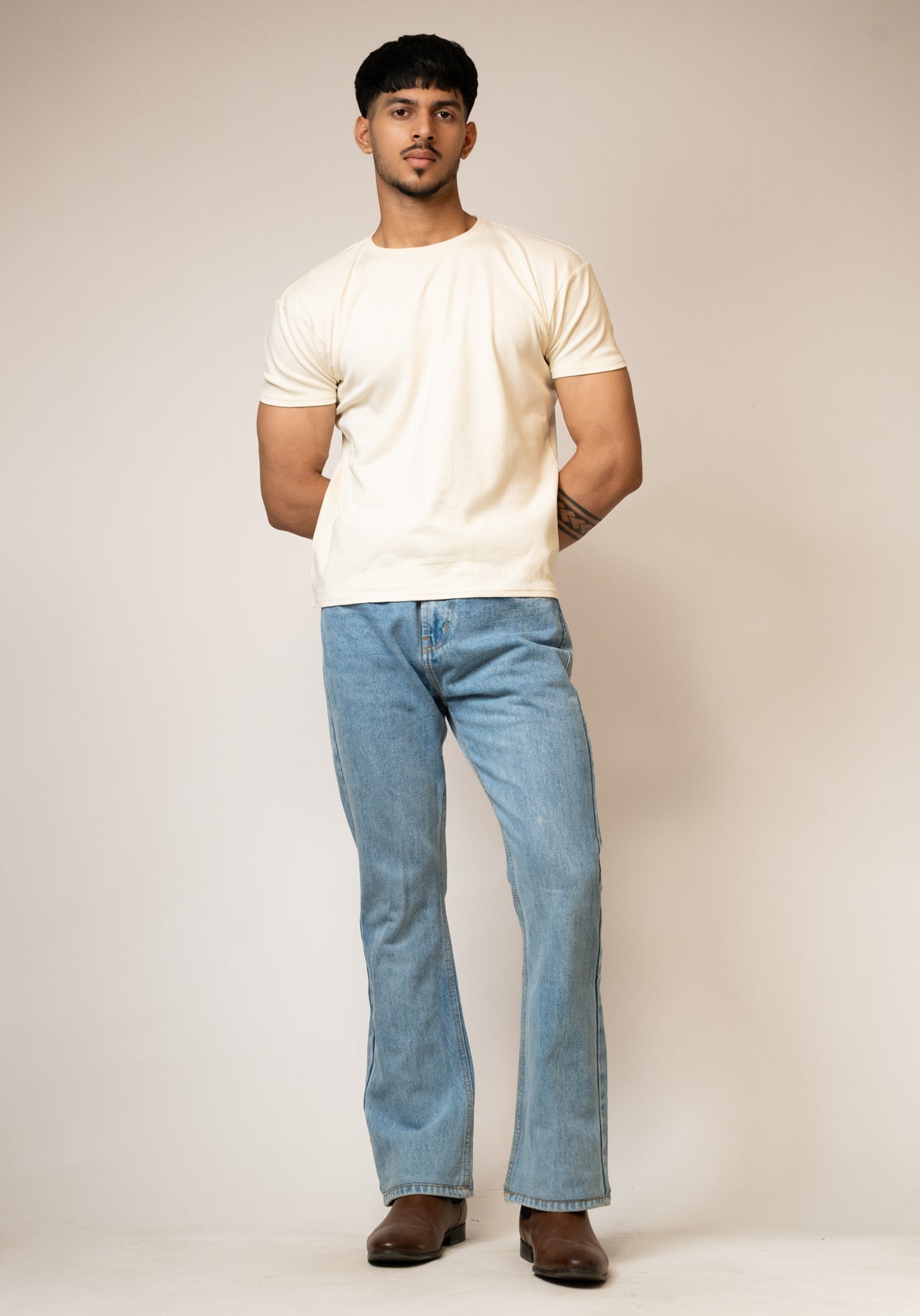 Bootcut Jeans - Light Wash.