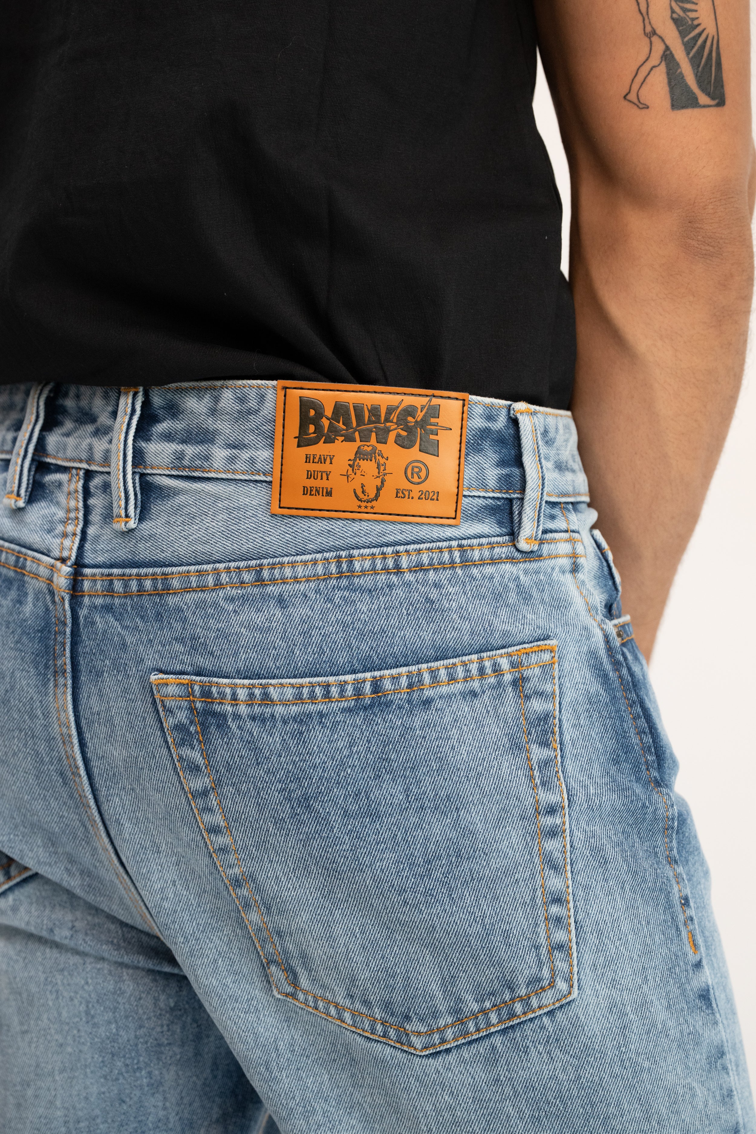 Straight Fit Jeans - Light Wash