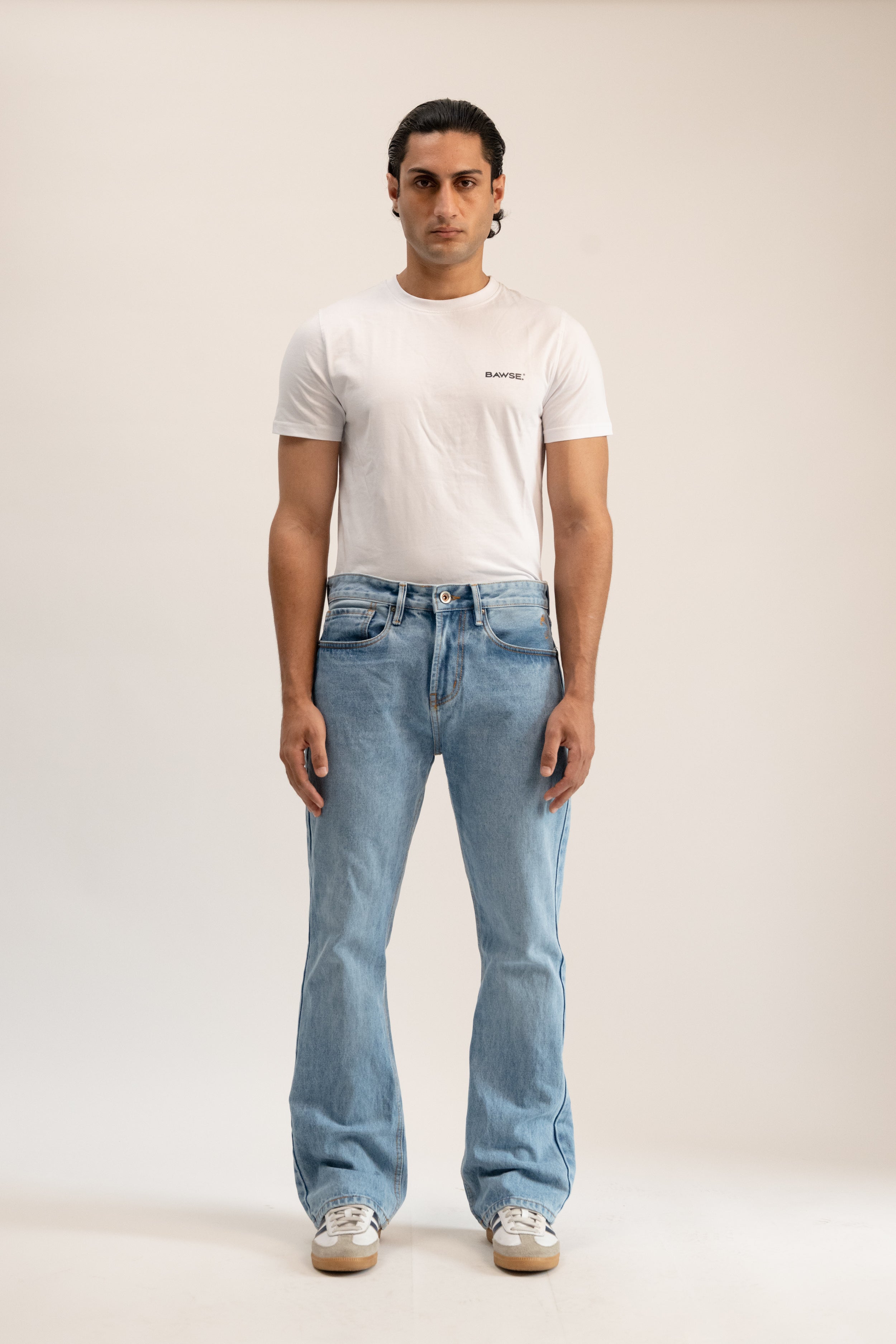 Bootcut Jeans - Light Wash.