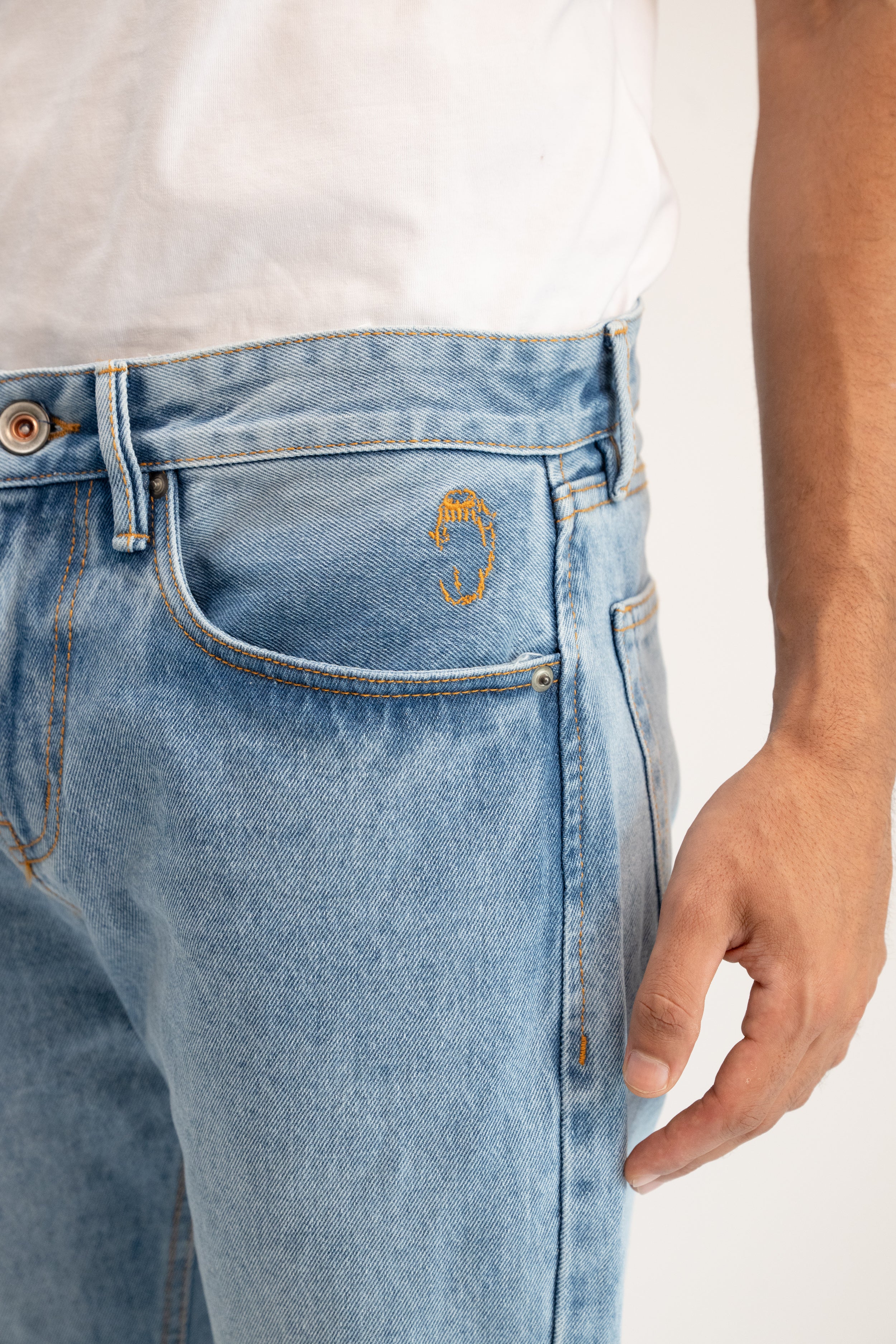 Bootcut Jeans - Light Wash.