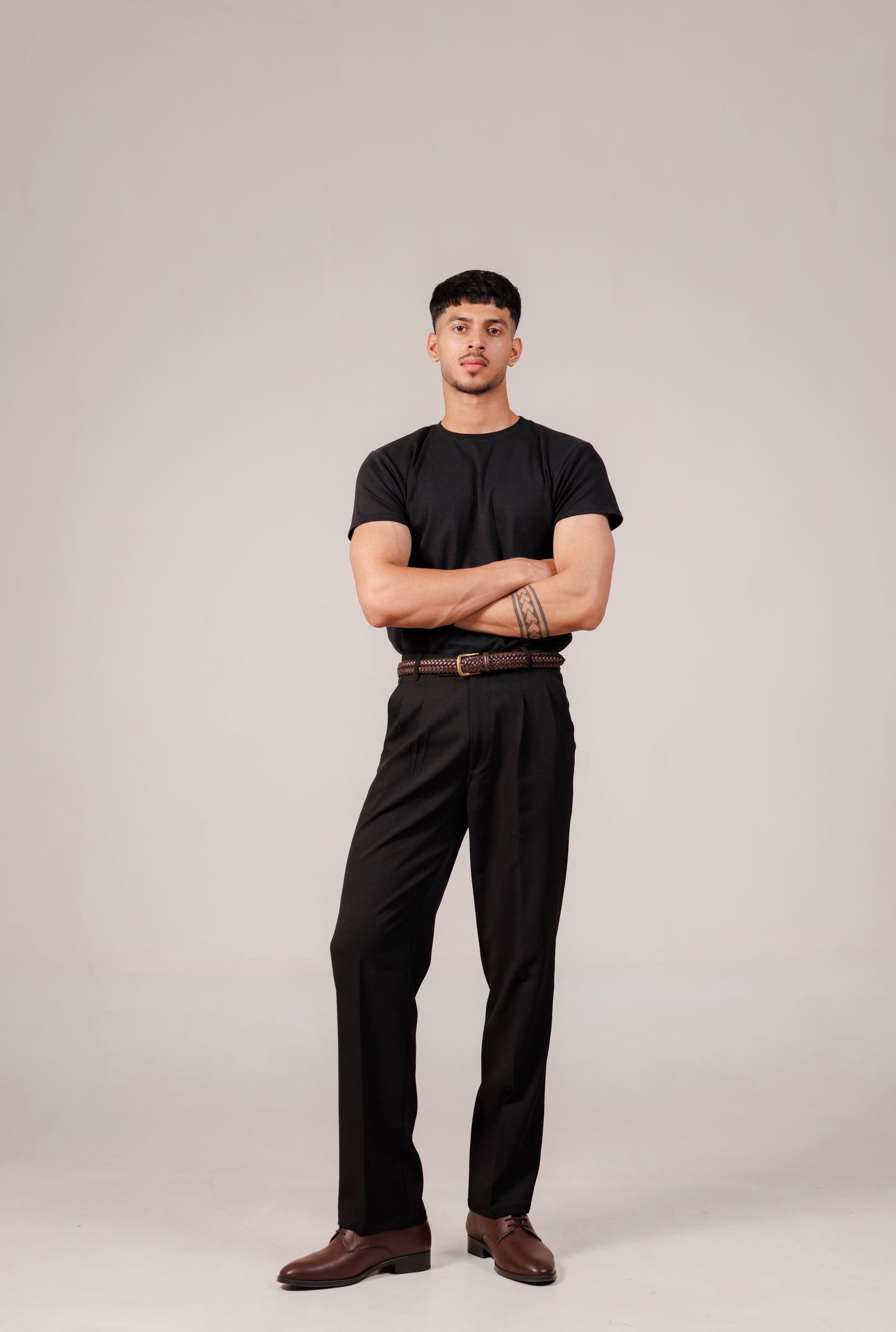 Fitted T-Shirt- Black