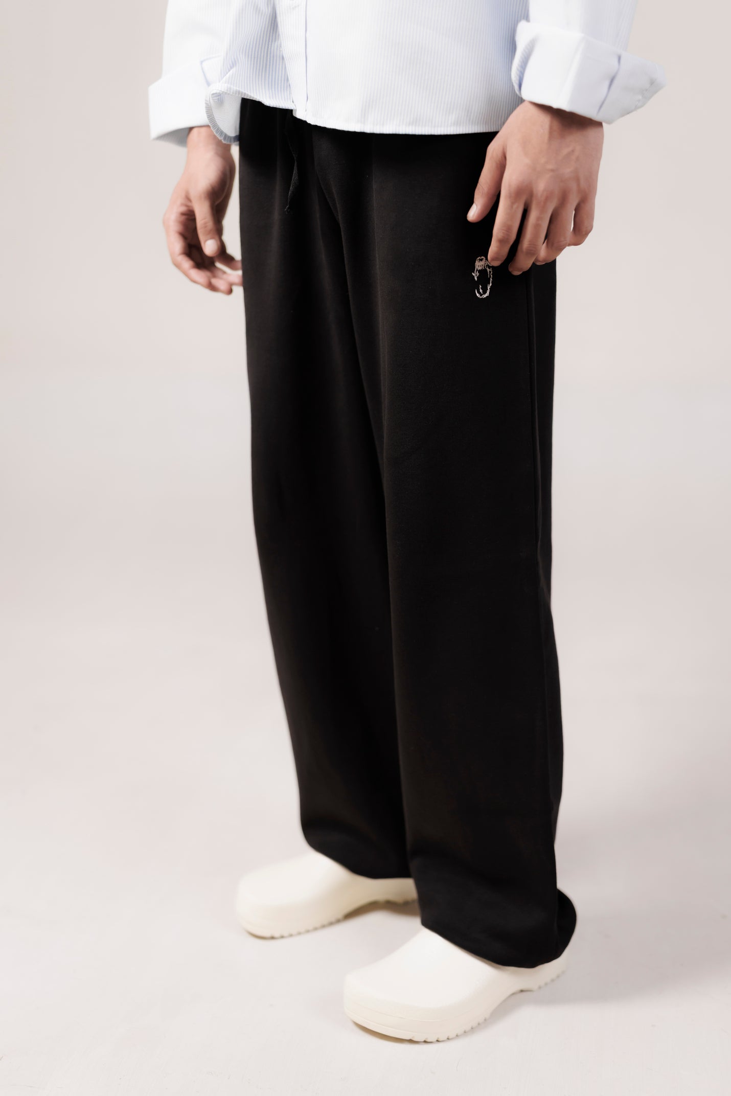 Essential Joggers- Black