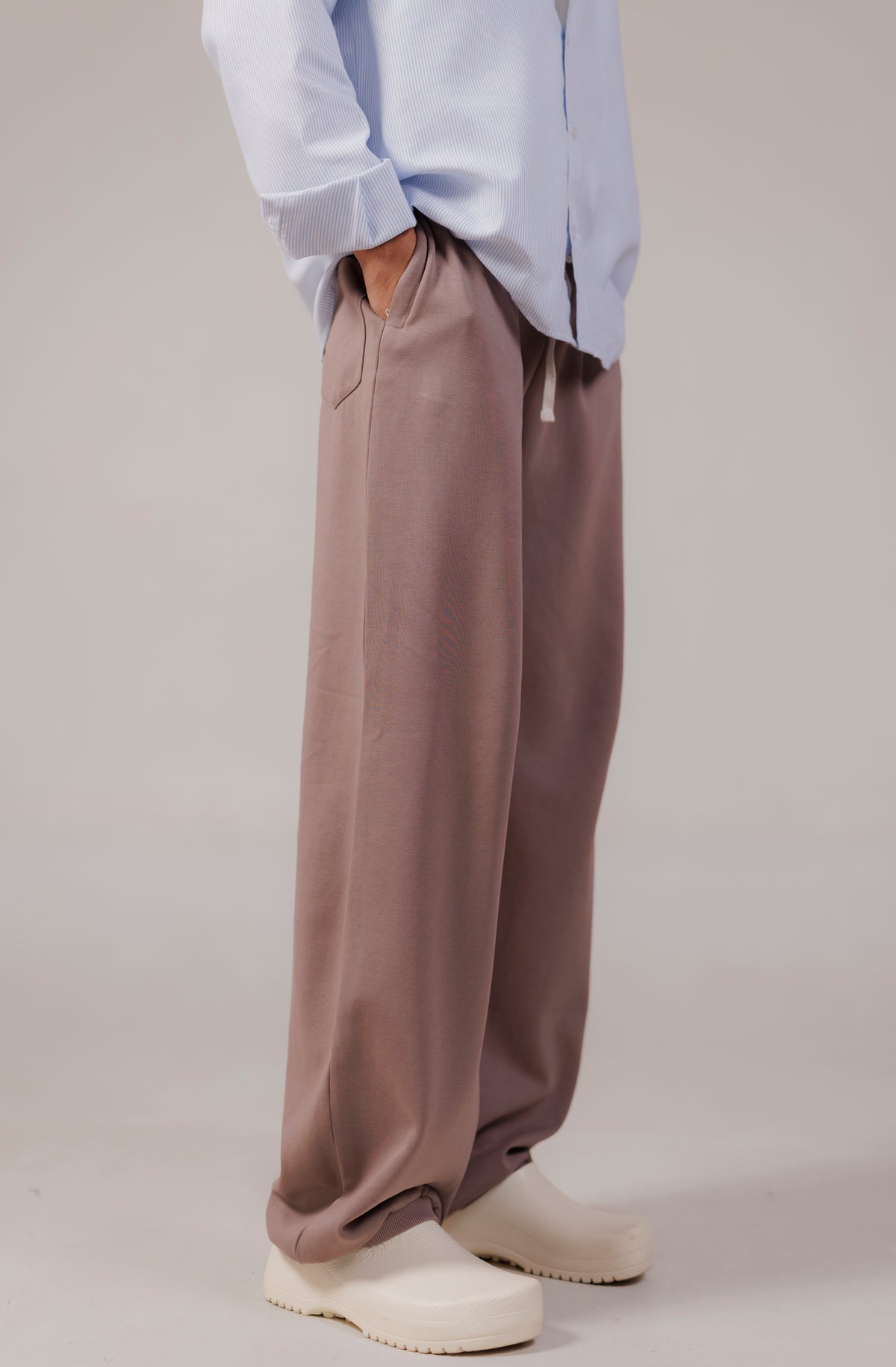 Essential Joggers- Taupe