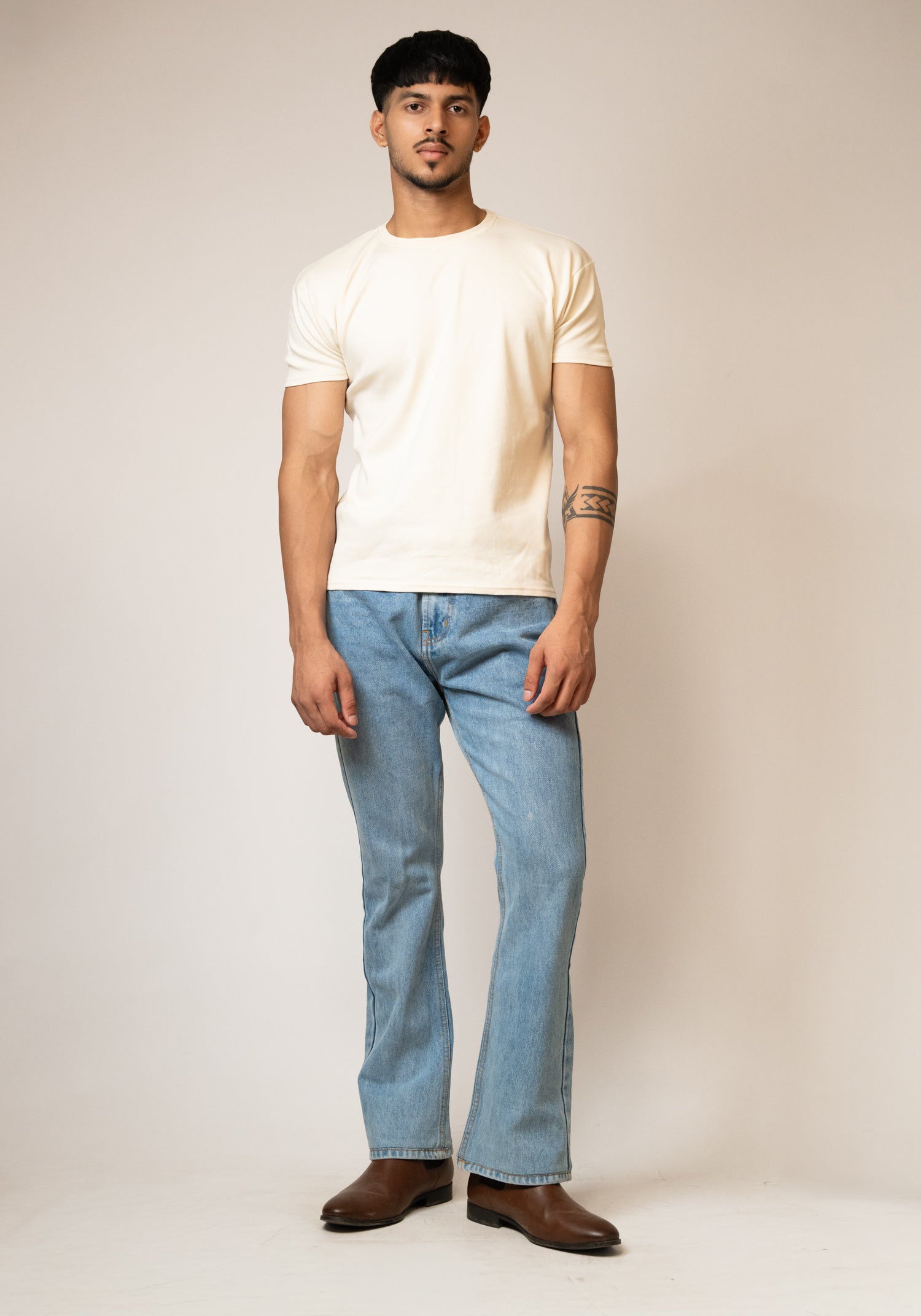 Bootcut Jeans - Light Wash.