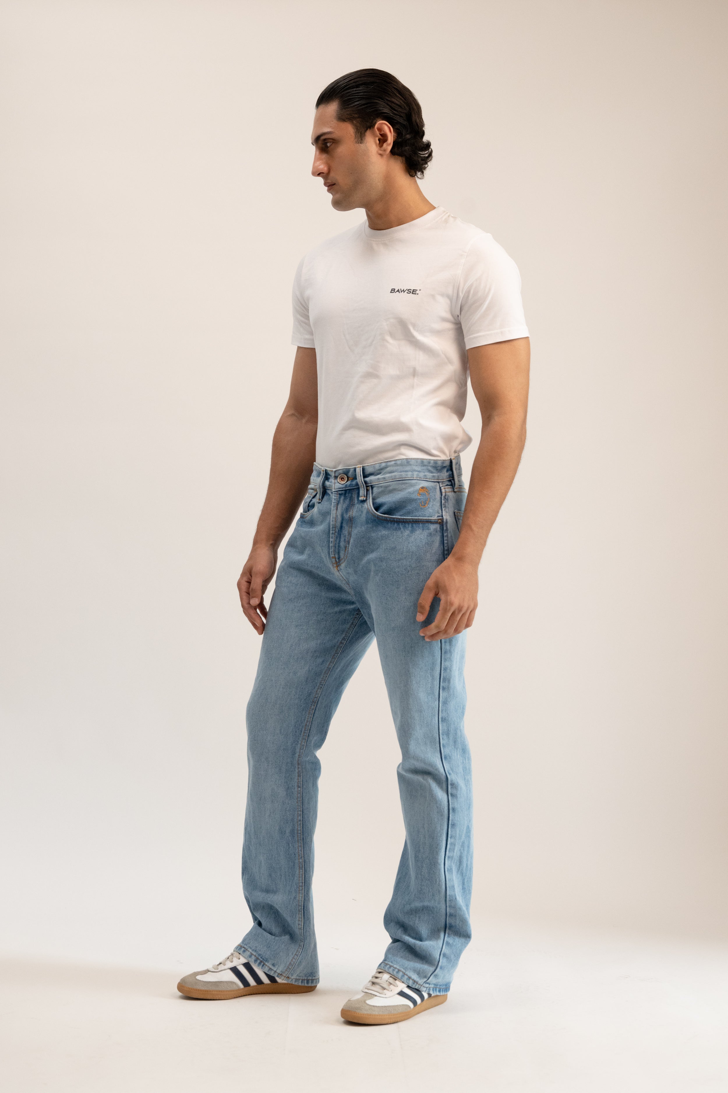 Bootcut Jeans - Light Wash.