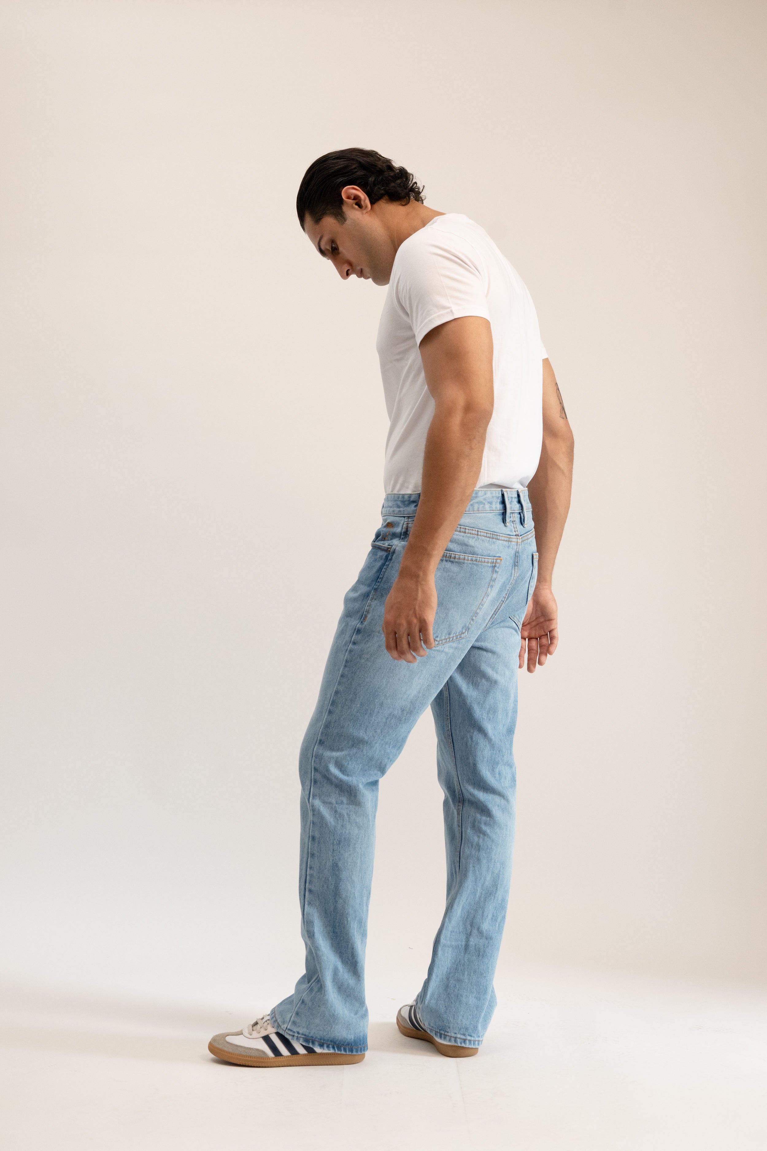 Bootcut Jeans - Light Wash.